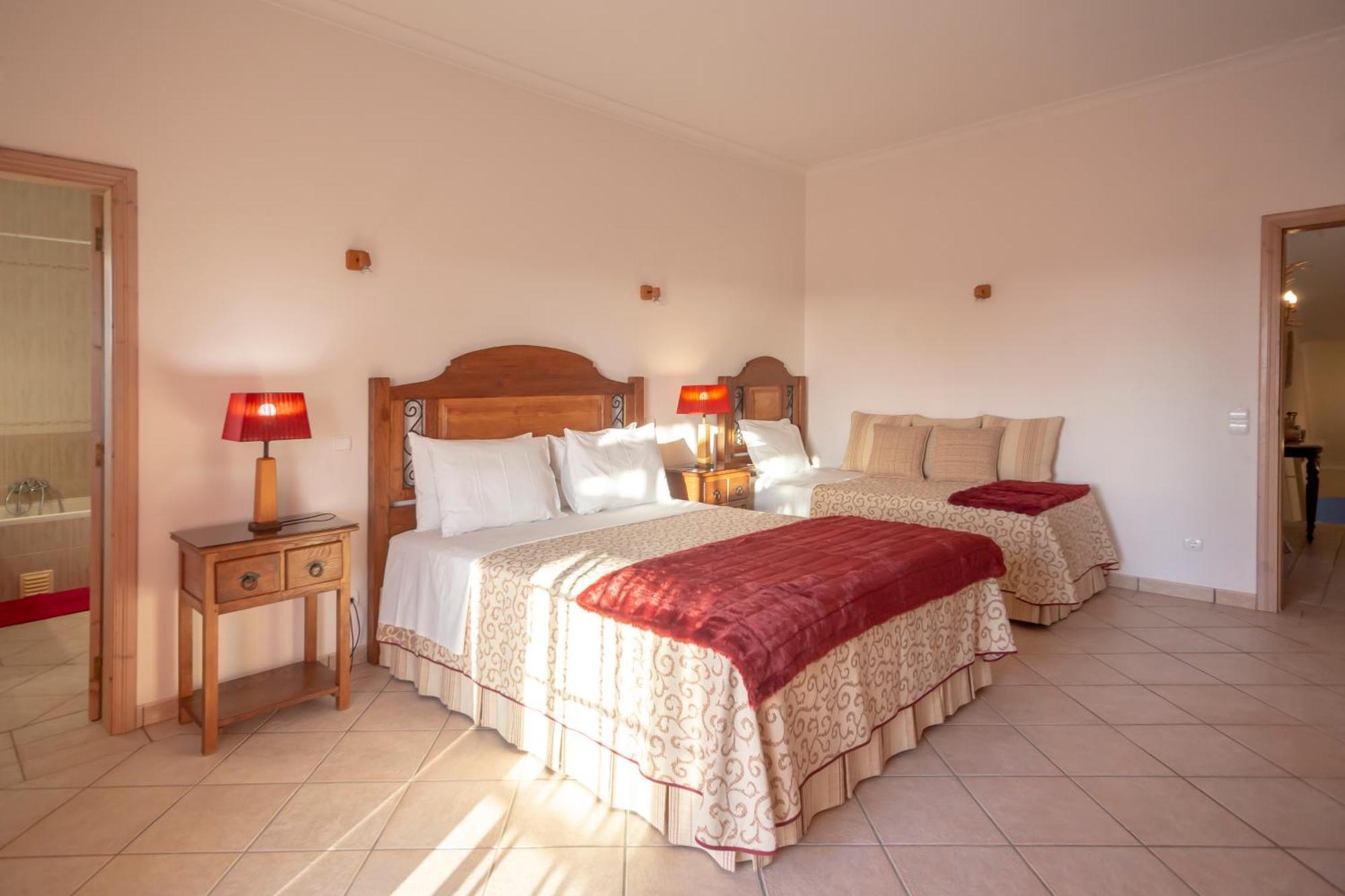 Al Meida Guesthouse Albufeira Exteriör bild