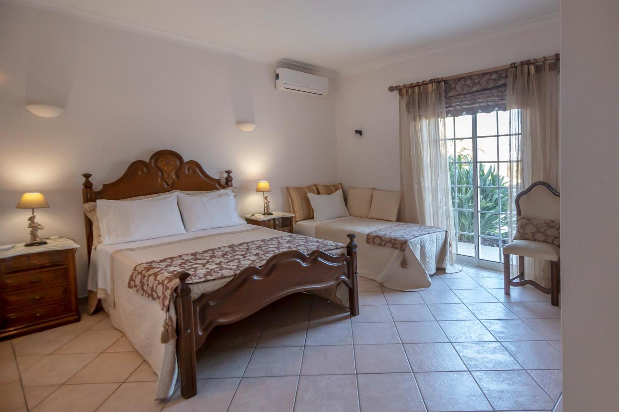 Al Meida Guesthouse Albufeira Exteriör bild