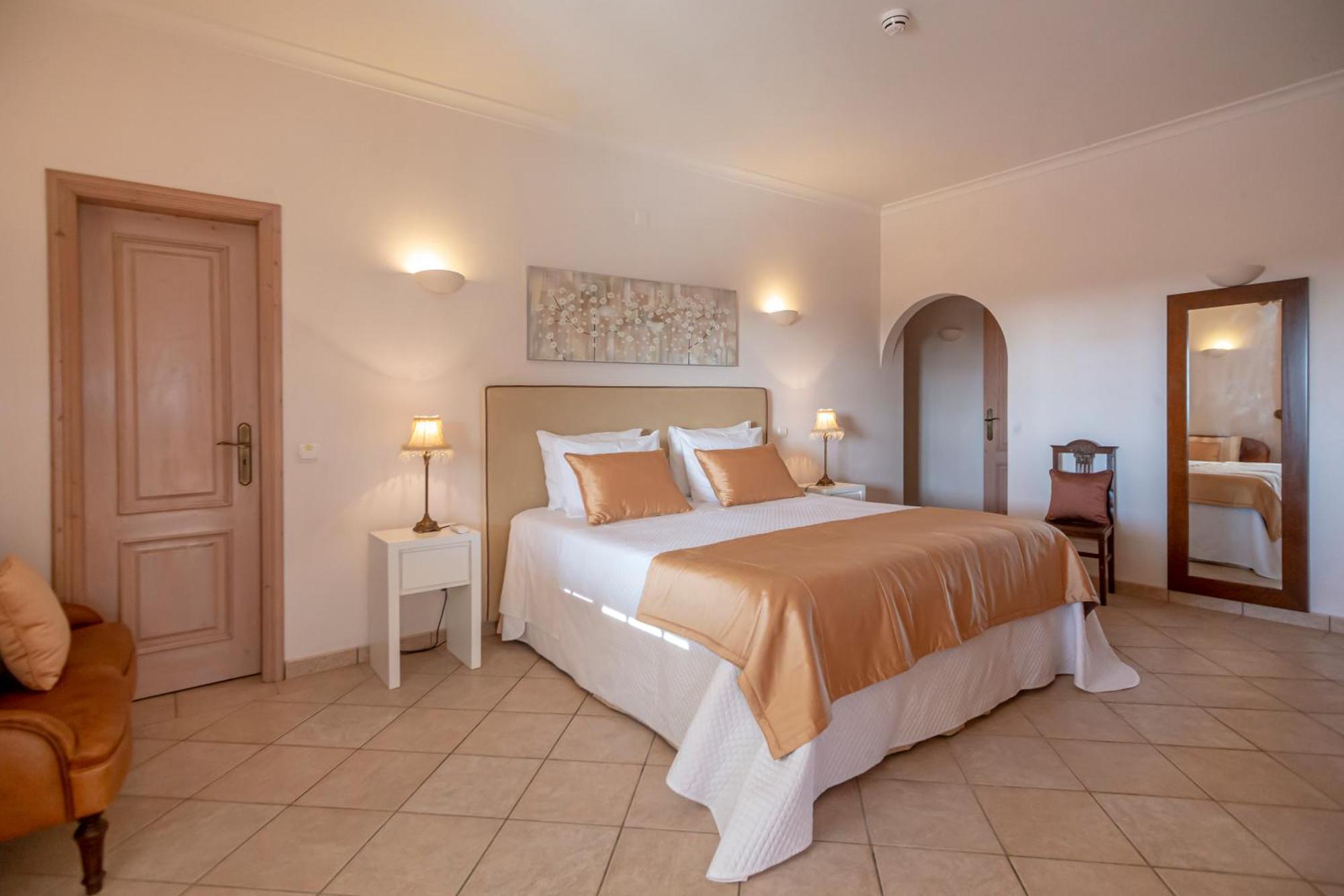 Al Meida Guesthouse Albufeira Exteriör bild